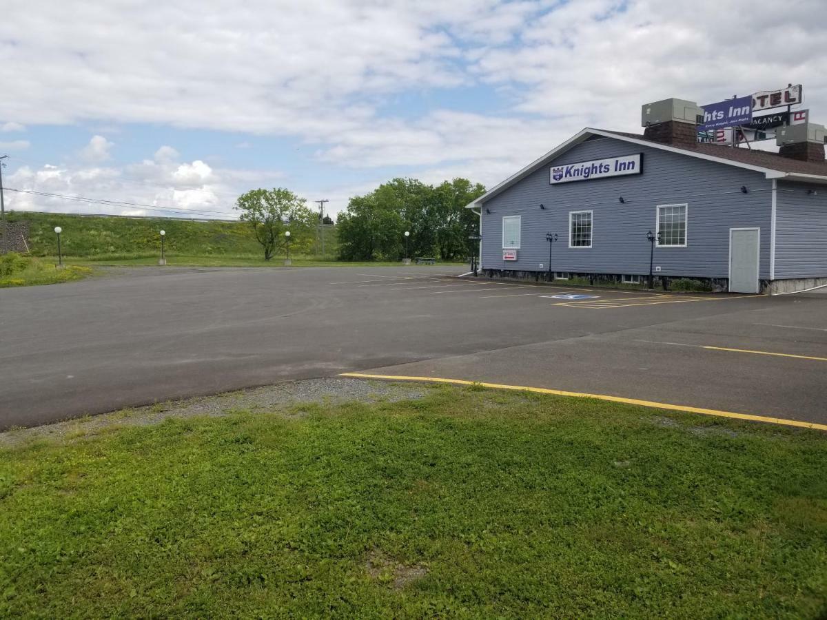 Knights Inn Woodstock Exterior foto